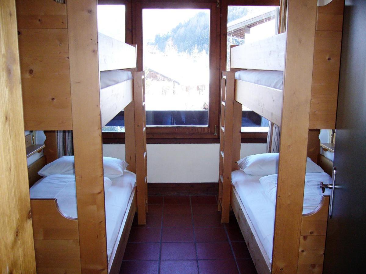 Residence Silvester Racines Bagian luar foto
