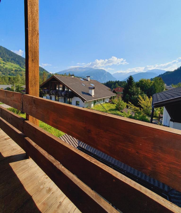 Residence Silvester Racines Bagian luar foto