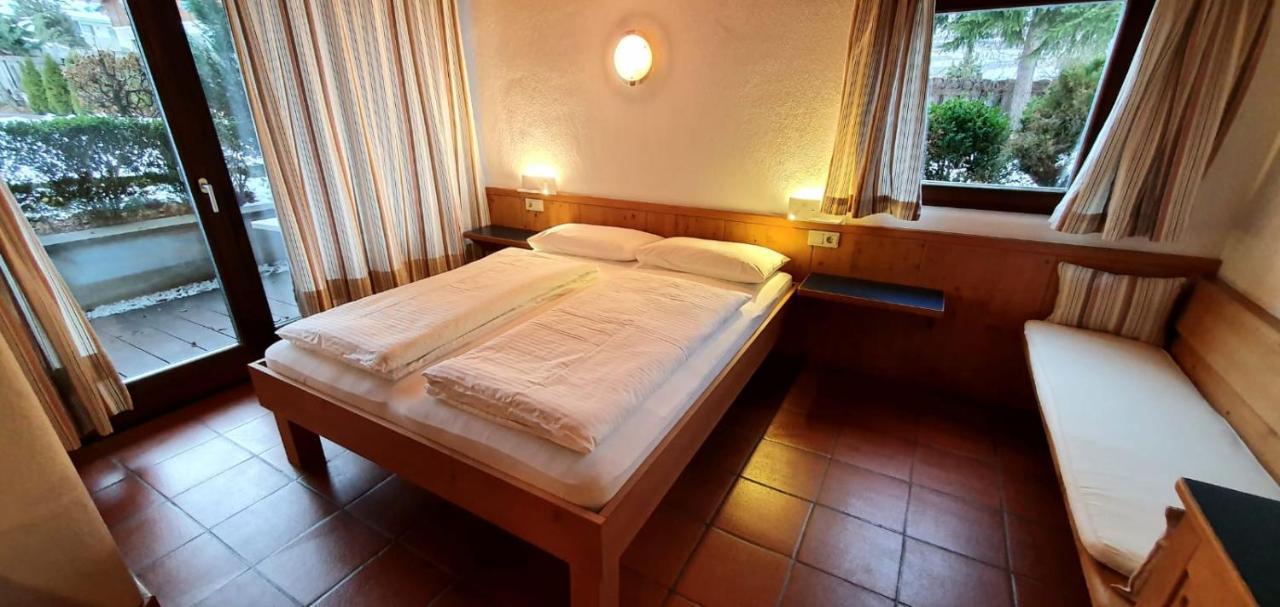 Residence Silvester Racines Bagian luar foto